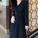 In The Autumn Of 2025, Women's Assembly Of Overcoat Sweater Skirts On The Bottom To Receive The Waist-Skinny Dress Knitted Dress Women HZ0108