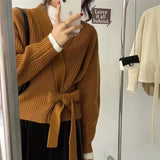 Wear A Knitted Top Of The Women's Autumn/Winter 2025 New French Retro Niche Design V-Neck Sweater Jacket HZ0108