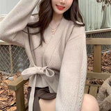 Wear A Knitted Top Of The Women's Autumn/Winter 2025 New French Retro Niche Design V-Neck Sweater Jacket HZ0108